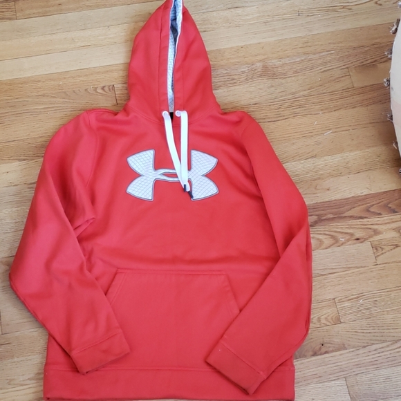 Under Armour Other - Under Armour Sweatshirt